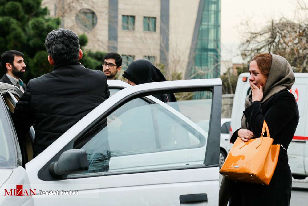 تصاویر خانواده های داغدارهواپیمای مسافری تهران به یاسوج,عکس های خانواده های داغدار هواپیمای مسافری,عکس خانواده های داغدار سانحه سقوط هواپیما در فرودگاه مهرآباد