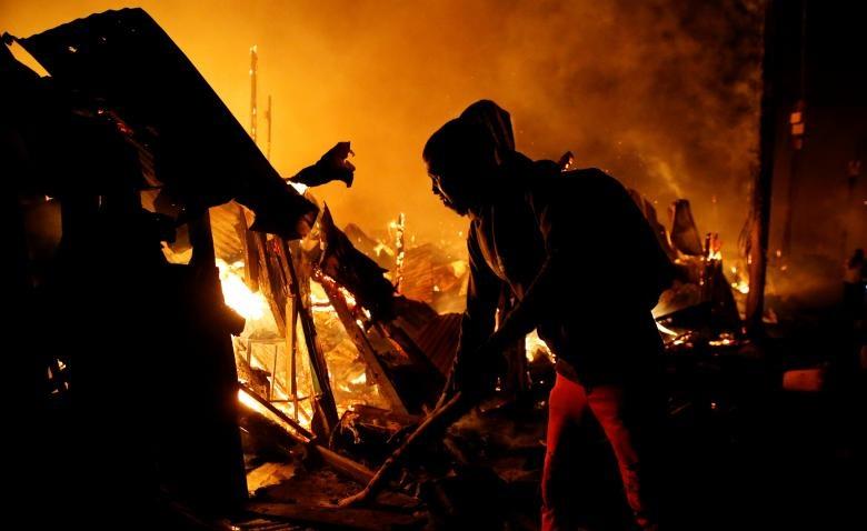 تصاویر آتش‌سوزی گسترده در محله کیجیجی,تصاویر آتش‌سوزی در املاک ساتلندز نایروبی, تصاویر آتش‌سوزی گسترده در پایتخت کنیا,