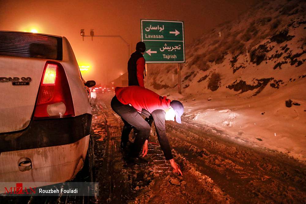 تصاویر یخ زدگی محور تهران لواسان,عکس های مسدود شدن محور تهران لواسان,تصاویر مسدود شدن جاده لواسان