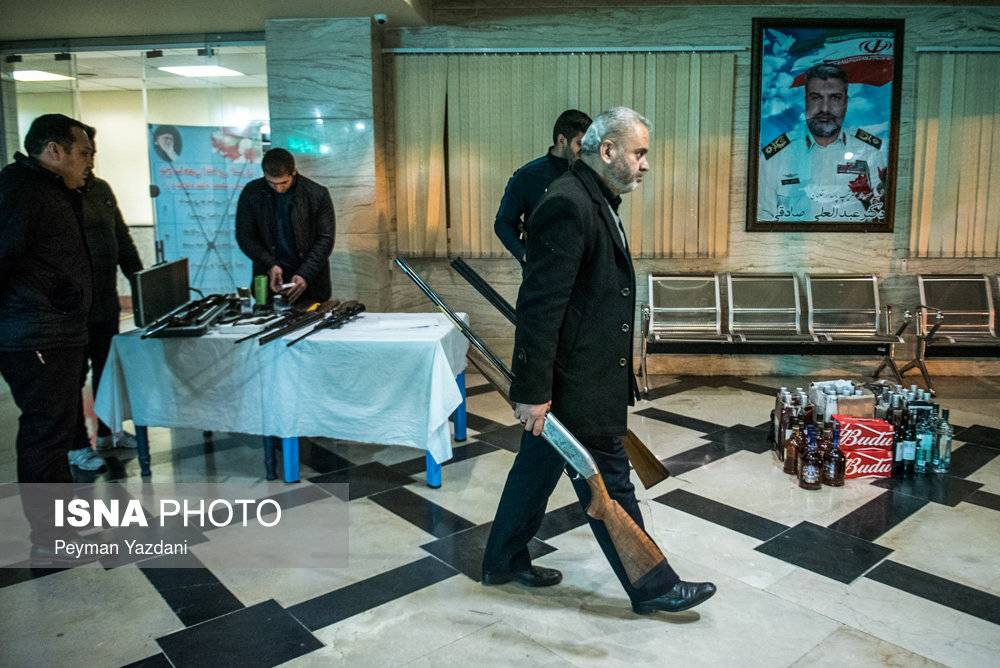 عکس دستگیری ارزل و اوباش در تهران,تصاویر دستگیری ارزل و اوباش در تهران,عکس طرح آرامش و امنیت شبانه تهران