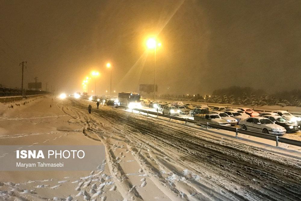 تصاویرترافیک سنگین اتوبان کرج,عکس های بارش برف درتهران,تصاویر ترافیک اتوبان تهران کرج