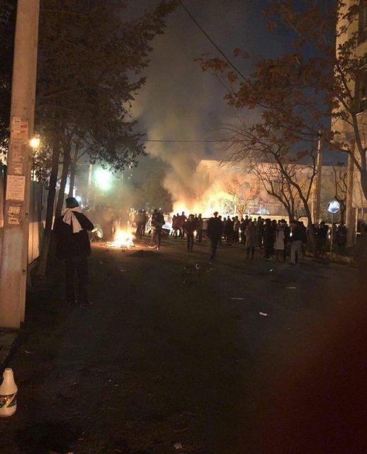 تجمع در خیابان پاسداران,اخبار سیاسی,خبرهای سیاسی,اخبار سیاسی ایران