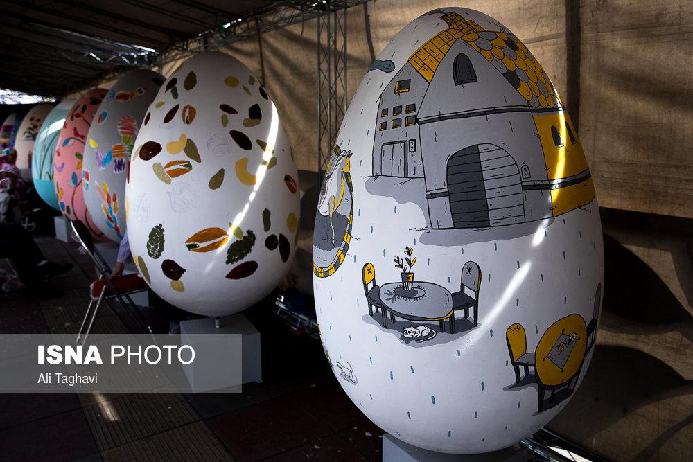 عکس تخم مرغ های نوروزی,تصاویر تخم مرغ های نوروزی,عکس زیبا سازی شهر با تخم مرغ های نوروزی