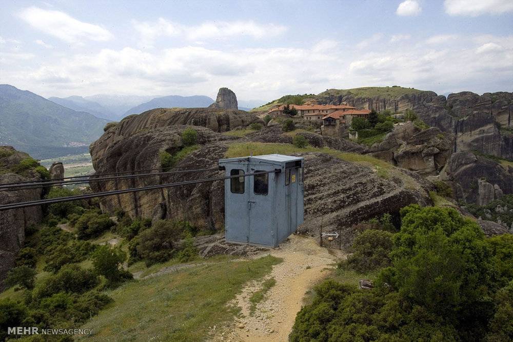 تصاویر زیبا از صومعه سرای یونان,گردشگری،تصاویر صومعه های یونان,عکس صومعه های صخره ای