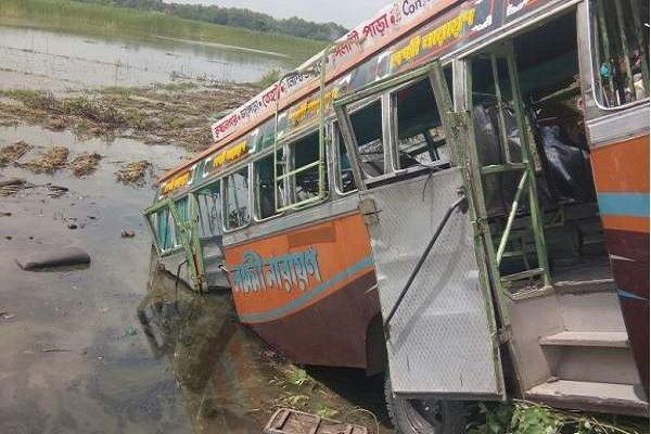 سقوط اتوبوس مسافربری به دره در هند,اخبار حوادث,خبرهای حوادث,حوادث