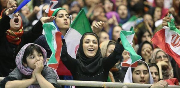 حضور بانوان در ورزشگاه,اخبار اجتماعی,خبرهای اجتماعی,خانواده و جوانان