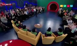 ویدئو/ خوانندگی جناب خان برای بانوان فوتبالیست