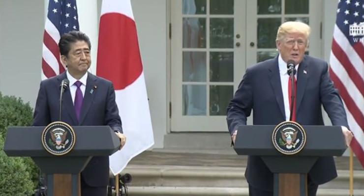 دونالد ترامپ و نخست وزیر ژاپن,اخبار سیاسی,خبرهای سیاسی,سیاست خارجی