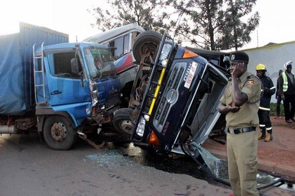 تصادف اتوبوس با تراکتور در اوگاندا,اخبار حوادث,خبرهای حوادث,حوادث