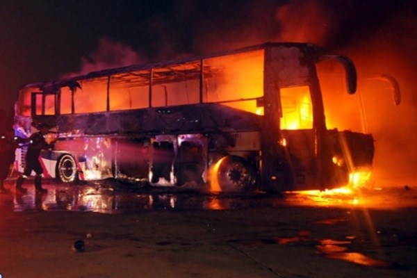 تصادف خودرو نفتکش با اتوبوس,اخبار اجتماعی,خبرهای اجتماعی,حقوقی انتظامی