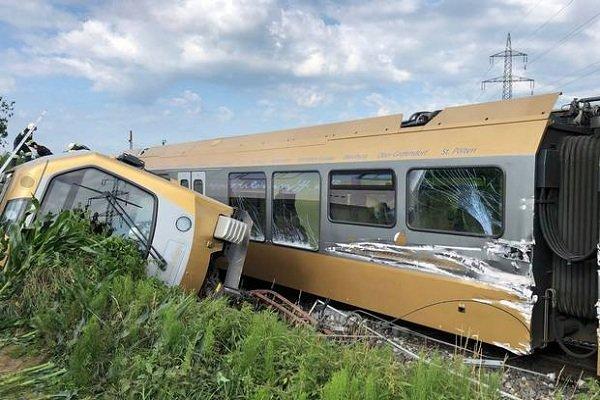 واژگونی قطار مسافربری در اتریش,اخبار حوادث,خبرهای حوادث,حوادث