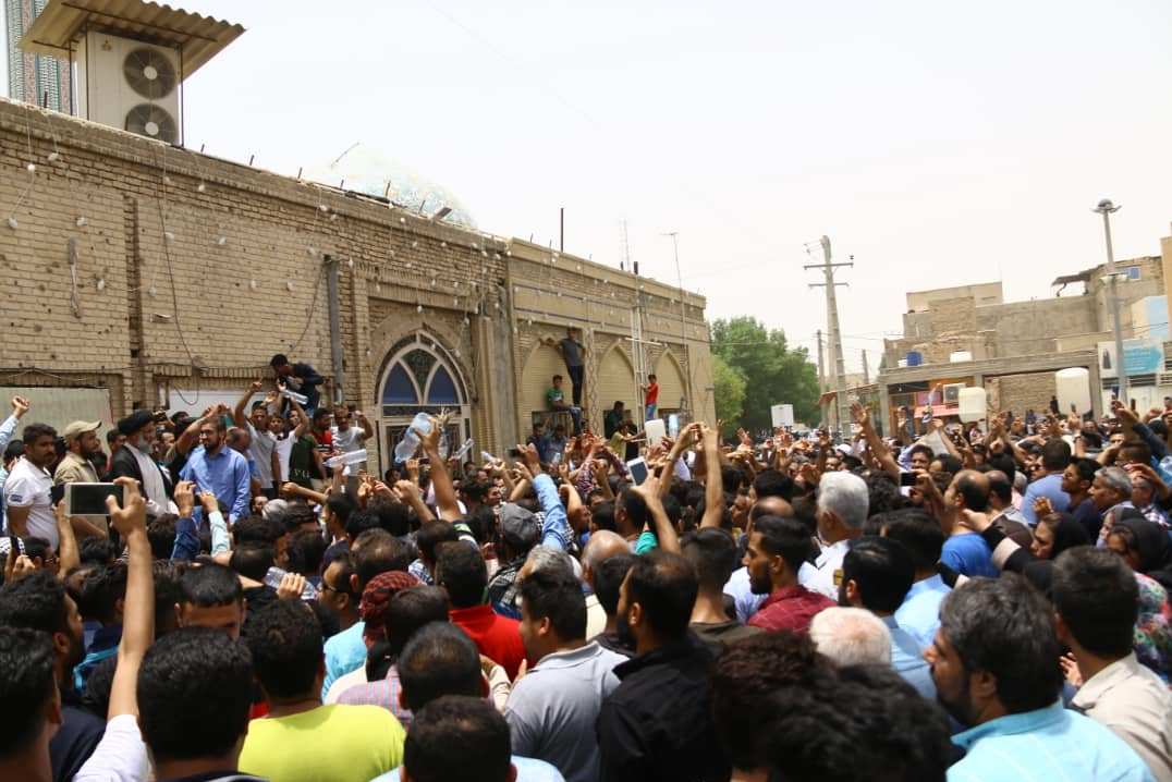 تجمع اعتراض‌آمیز مردم خرمشهر به دلیل شوری آب,اخبار اجتماعی,خبرهای اجتماعی,شهر و روستا