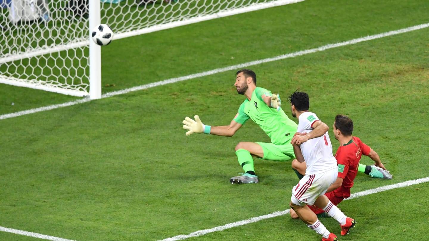 تصاویر دیدار ایران و پرتغال,عکس های بازی ایران و پرتغال,تصاویری از بازی ایران و پرتغال در جام جهانی