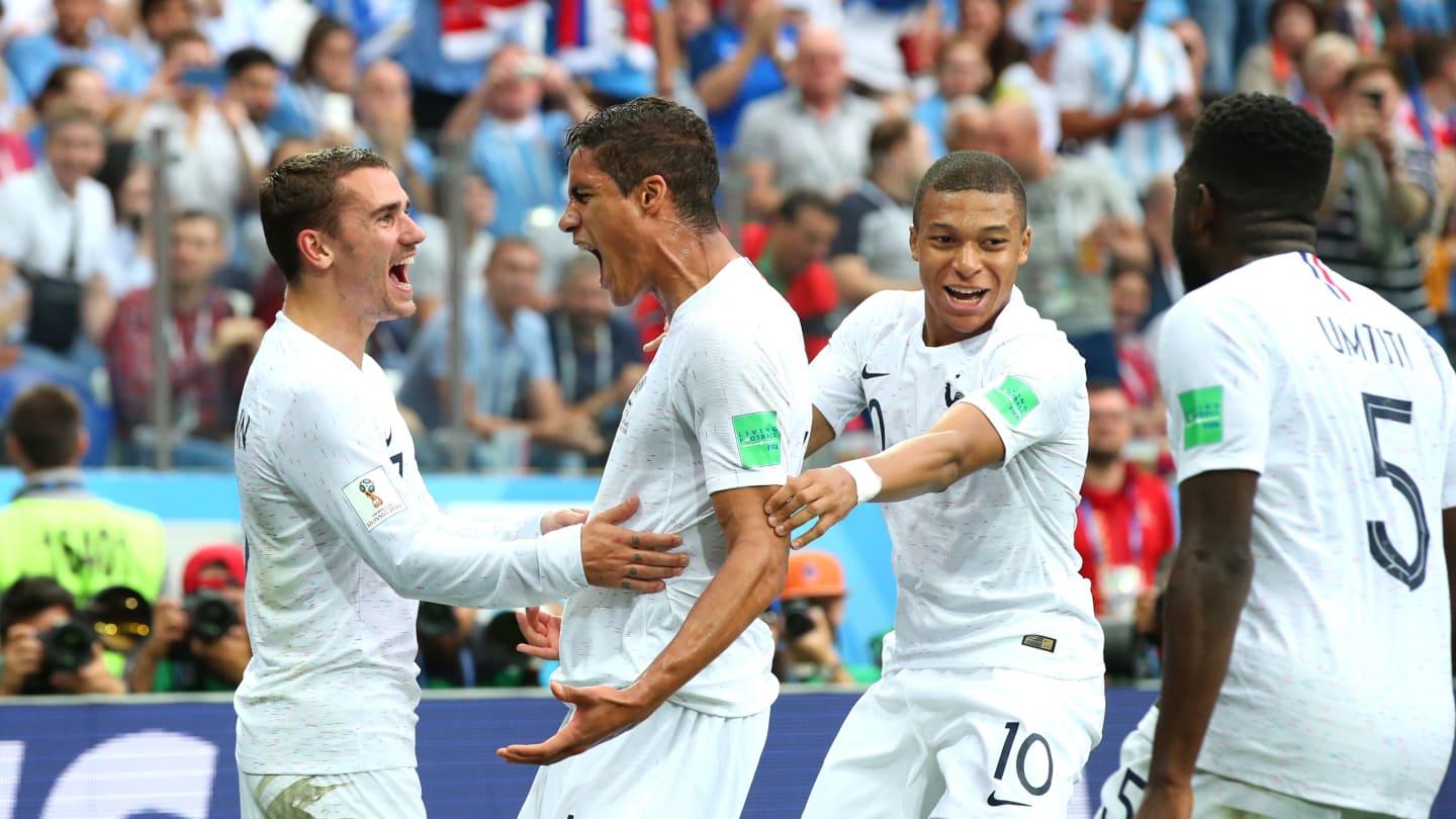 تصاویر دیدار اروگوئه و فرانسه,عکس های دیدار تیم ملی اروگوئه و فرانسه,تصاویری از بازی اروگوئه و فرانسه در جام جهانی