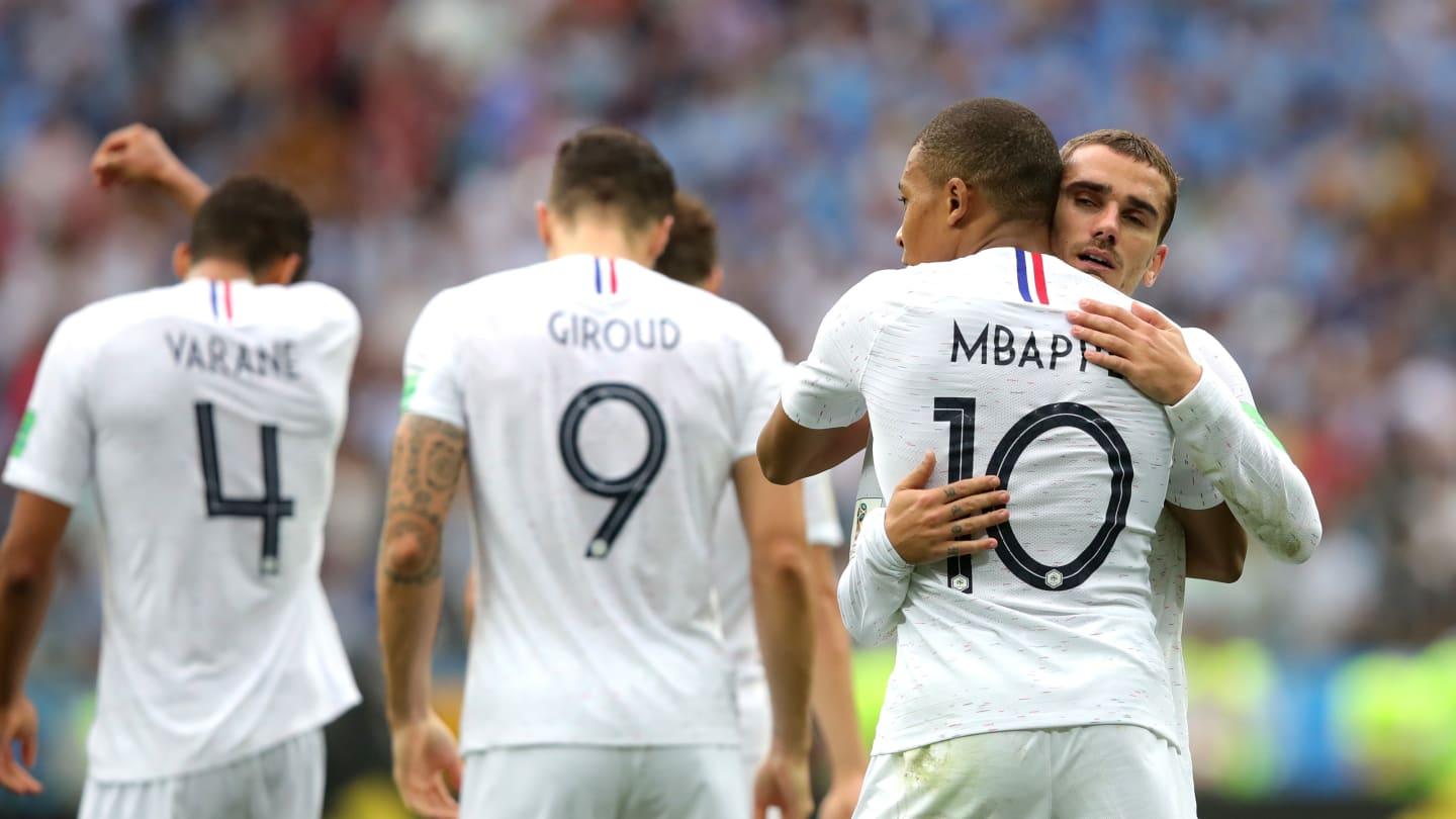 تصاویر دیدار اروگوئه و فرانسه,عکس های دیدار تیم ملی اروگوئه و فرانسه,تصاویری از بازی اروگوئه و فرانسه در جام جهانی