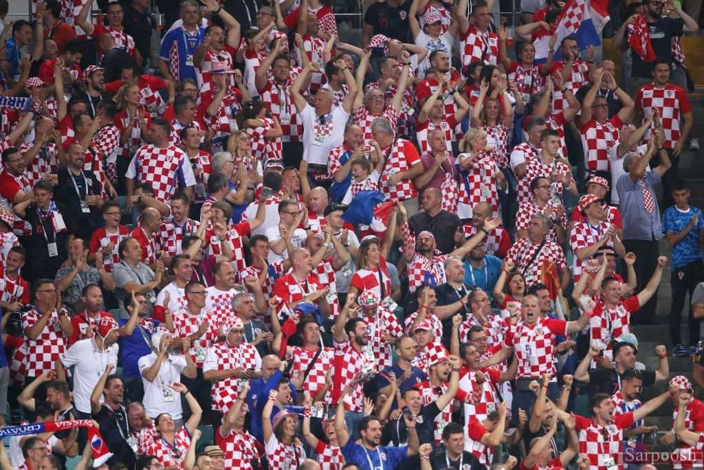 عکس تماشاگران جام جهانی 2018 روسیه,تصاویر تماشاگران جام جهانی,عکس تماشاگران در مرحله یک چهارم نهایی جام جهانی