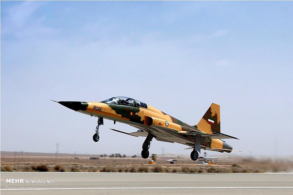 تصاویر نخستین جنگنده ایرانی,عکسهای پرواز جنگنده کوثر,عکس های نخستین هواپیمای بومی جنگنده ایرانی