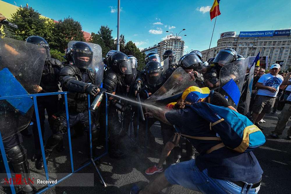 تصاویر تظاهرات در رومانی,عکسهای تظاهرات علیه دولت رومانی,عکس های تظاهرات ضد دولتی در رومانی