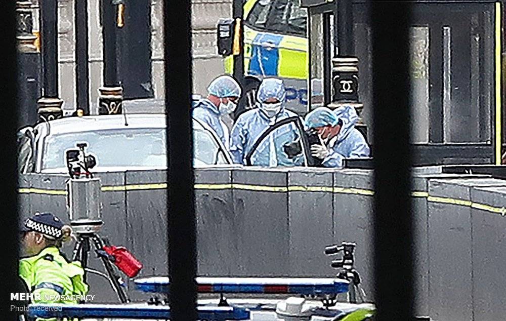 تصاویر حمله تروریستی در انگلیس,عکسهای حمله تروریستی مقابل پارلمان انگلیس,عکس های زیرگرفتن عابران پیاده در انگلیس