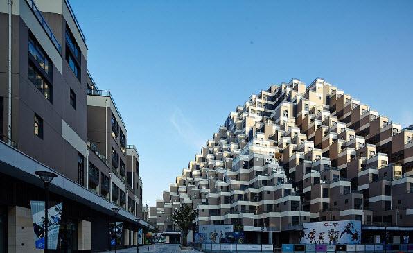 ساختمان عجیب در چین,اخبار جالب,خبرهای جالب,خواندنی ها و دیدنی ها