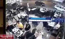 ویدئو/ ورود وحشتناک خودرو به یک رستوران حاشیه ای در آدانا ترکیه