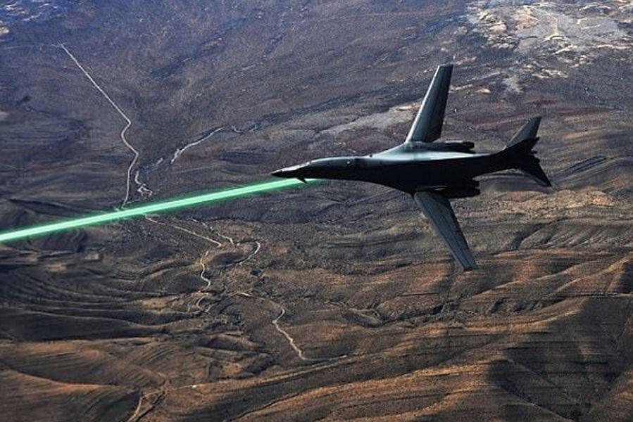 آزمایش سلاح لیزری آزمایش سلاح لیزری,اخبار سیاسی,خبرهای سیاسی,دفاع و امنیت