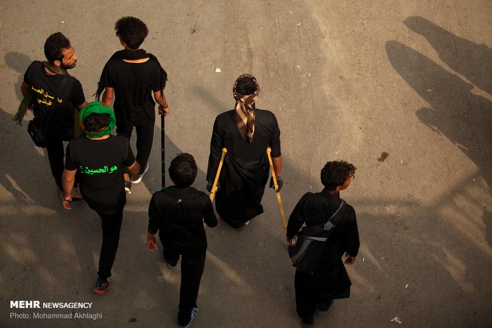 تصاویر پیاده روی زائران اربعین,تصاویر پیاده روی مسیر بصره به سمت کربلا,تصاویرزائران پیاده اربعین مهر97