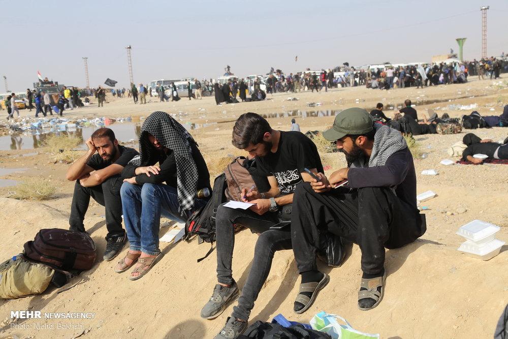 تصاویر گرفتن دینار در مرز مهران, عکسهای حمعیت مردم در مرز مهران,تصاویر زائران برای گرفتن دینار