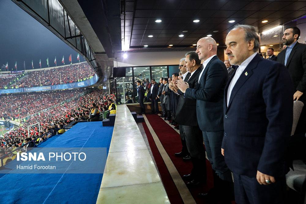 تصاویر دیدار پرسپولیس و کاشیما,عکس های دیدار پرسپولیس و کاشیما,تصاویر اهدای جام به تیم کاشیما