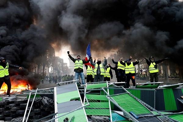 تظاهرات اعتراضی در فرانسه,اخبار سیاسی,خبرهای سیاسی,اخبار بین الملل