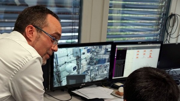 حرف زدن ربات پرنده ایستگاه فضایی,اخبار علمی,خبرهای علمی,نجوم و فضا