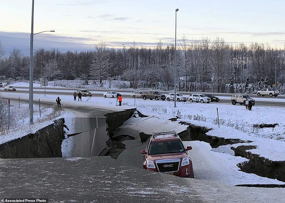 تصاویرجزئیات زلزله ایالت آلاسکا,عکس های خسارات زلزله آلاسکا,تصاویرزلزله هفت ریشتری در آلاسکا