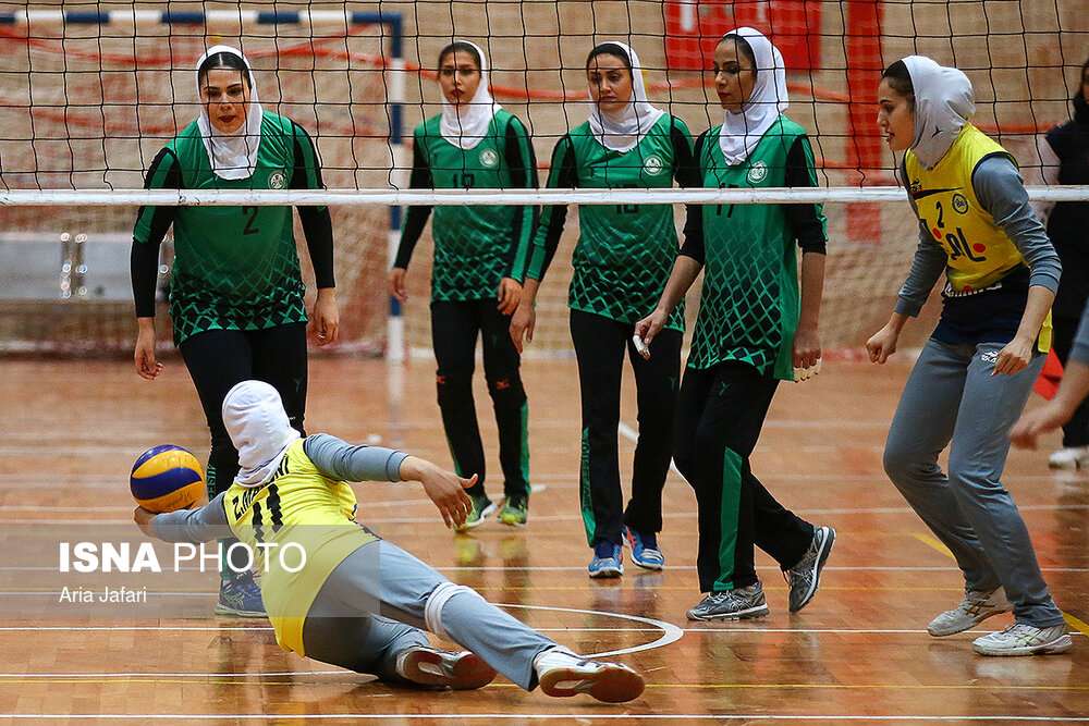 تصاویر هفته پنجم لیگ والیبال بانوان,عکس های والیبال بانوان,تصاویر بازی تیم‌های مبنا تجارت کاسپین و پیکان تهران