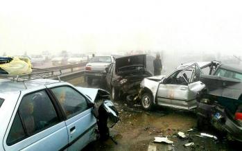 تصادف زنجیرهای 29 خودرو براثر مه گرفتگی در جاده اهواز-آبادان تصادف جاده اهواز آبادان,اخبار حوادث,خبرهای حوادث,حوادث