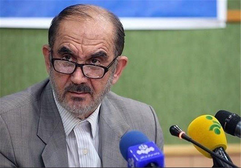 واکنش عضو شورای عالی انقلاب فرهنگی به انتشار عکس دختر و دامادش در شب کریسمس