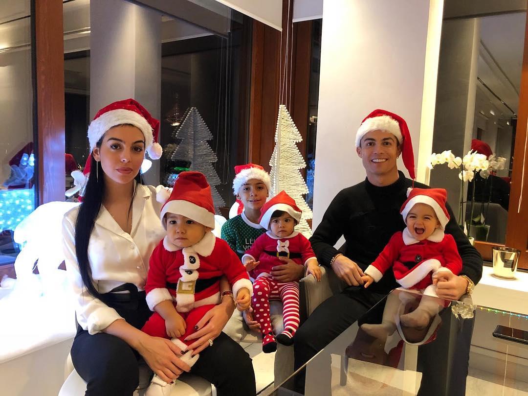 کریستیانو رونالدو و خانواده در کریسمس,اخبار ورزشی,خبرهای ورزشی,اخبار ورزشکاران