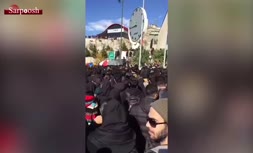 ویدئو/ تجمع اعتراضی دانشجویان دانشگاه آزاد واحد علوم و تحقیقات در واکنش به اتوبوس مرگ