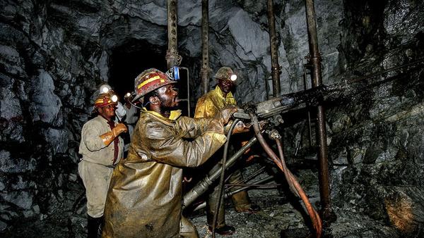 محبوس شدن معدنچی ها در زیمبابوه,کار و کارگر,اخبار کار و کارگر,حوادث کار 