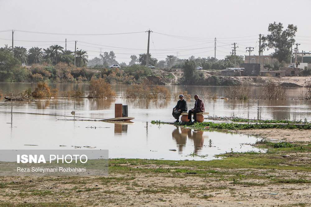 تصاویر رود کارون در بهمن 97,عکس های رود کارون پس از بارش باران در بهمن ماه,عکس های حضور مردم اهواز در رودخانه کارون
