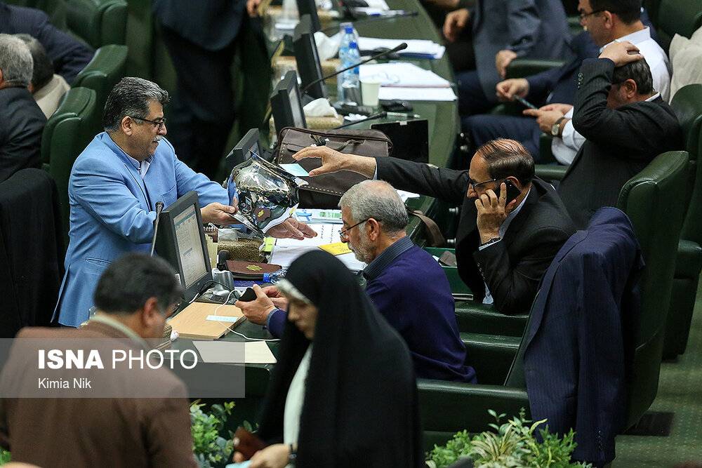تصاویر جلسه رای اعتماد سعید نمکی,عکسهای رای اعتماد وزیر پیشنهادی بهداشت,عکس های روحانی در جلسه وزیر پیشنهادی بهداشت