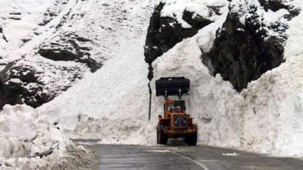 ریزش بهمن در محور کرج- چالوس,اخبار اقتصادی,خبرهای اقتصادی,مسکن و عمران
