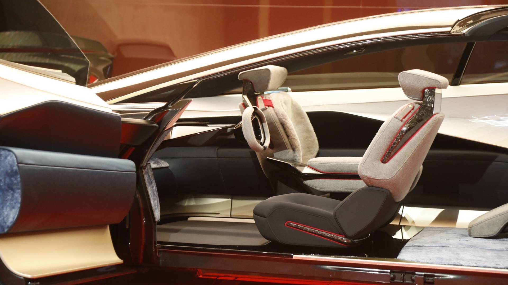 آستون مارتین لاگوندا ویژن,اخبار خودرو,خبرهای خودرو,مقایسه خودرو