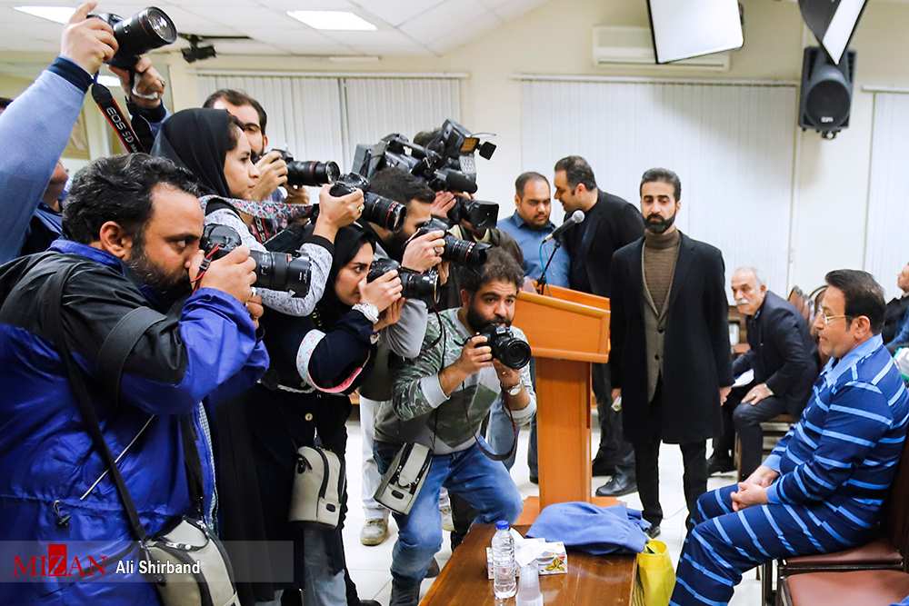 تصاویر دادگاه حسین هدایتی,عکس های دادگاه حسین هدایتی,تصاویر اولین جلسه رسیدگی به اتهامات حسین هدایتی