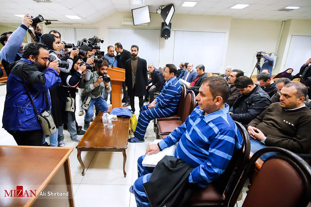 تصاویر دادگاه حسین هدایتی,عکس های دادگاه حسین هدایتی,تصاویر اولین جلسه رسیدگی به اتهامات حسین هدایتی