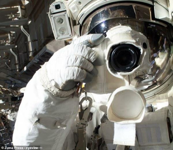 تصاویر سلفی فضانوران تصاویر سلفی فضانوران,اخبار علمی,خبرهای علمی,نجوم و فضا