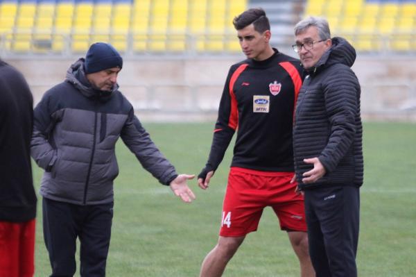 محمد نادری,اخبار فوتبال,خبرهای فوتبال,لیگ برتر و جام حذفی