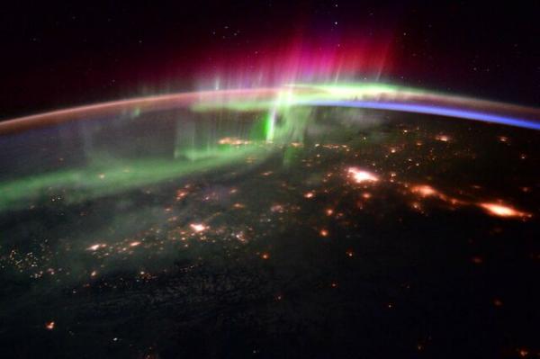 شفق‌های قطبی از فضا,اخبار علمی,خبرهای علمی,نجوم و فضا
