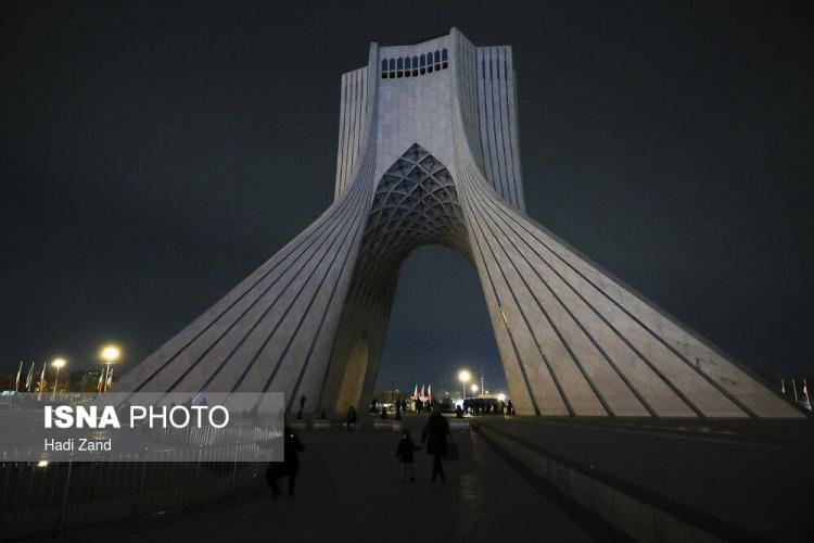 تصاویر ساعت زمین در تهران,عکس خاموش شدن برج میلاد تهران,تصاویر خاموش شدن میدان آزادی تهران