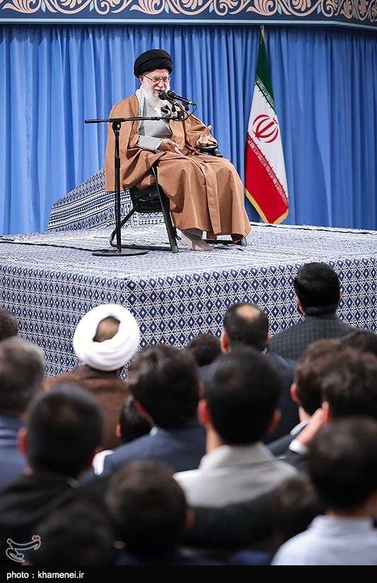 guards-khamenei-meet98011909.jpg