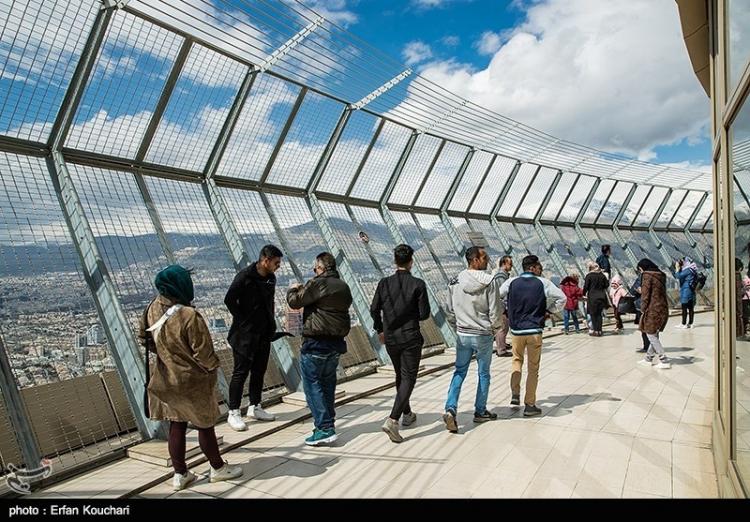 تصاویر مسافرین نوروزی در برج میلاد,عکس های مسافرین نوروزی در برج میلاد,عکس های مسافران نوروزی در تهران